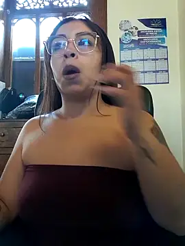 Snapshot of AnonymousGirl chatting on February 18, 3:08 pm AnonymousGirl online show from February 18, 3:08 pm