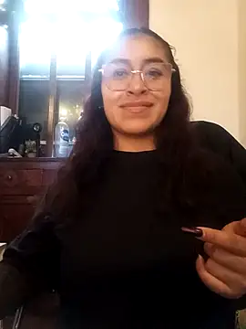 Snapshot of AnonymousGirl chatting on March 28, 9:25 pm AnonymousGirl online show from March 28, 9:25 pm