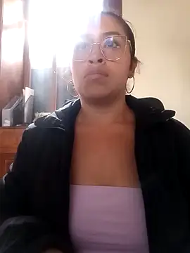 Snapshot of AnonymousGirl chatting on April 28, 7:52 pm AnonymousGirl online show from April 28, 7:52 pm