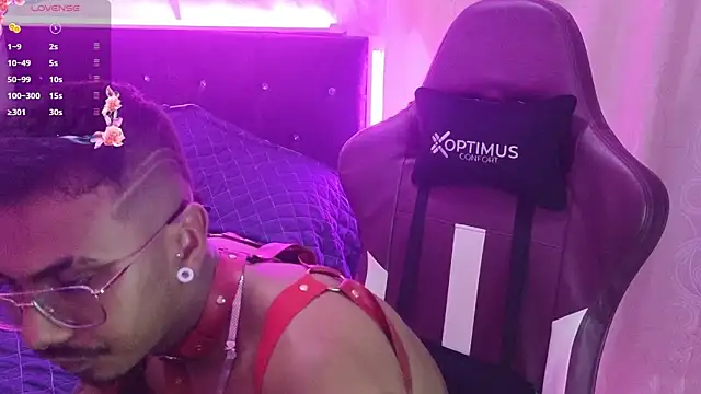 Snapshot of eros-0001 chatting on January 16, 7:17 am eros-0001 online show from January 16, 7:17 am