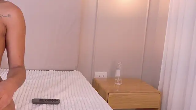 Snapshot of IsabellaPorcella chatting on January 19, 5:28 pm IsabellaPorcella online show from January 19, 5:28 pm