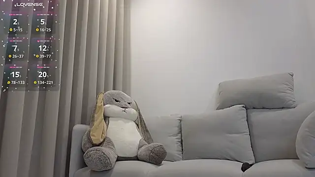 asianqueeny online show from August 9, 11:31 pm