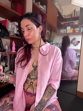 Dancing wmyselF  online show from October 15, 7:52 am