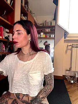 Dancing wmyselF  online show from October 21, 7:53 am