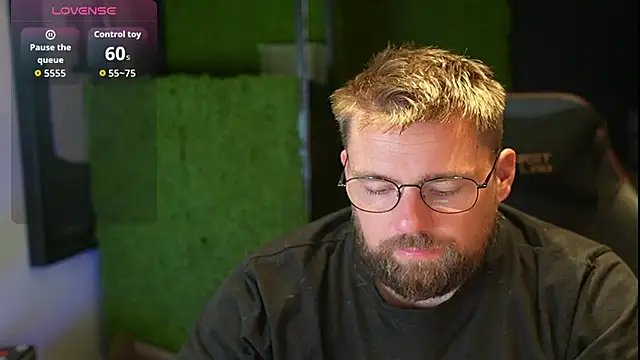 justinitt online show from October 6, 8:12 am