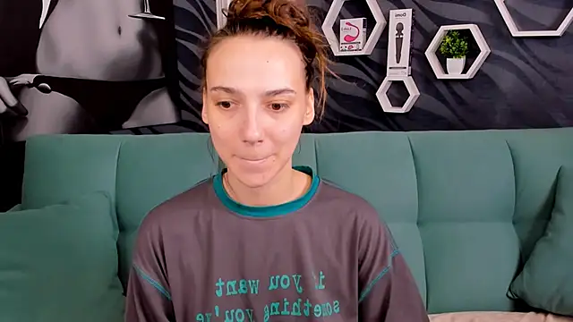 annabishop online show from February 12, 6:19 am