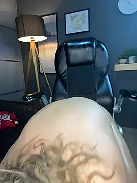 AtheneaRusell online show from March 20, 2:53 pm