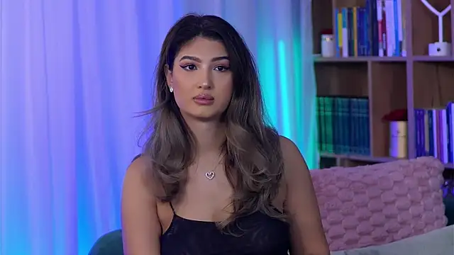 Snapshot of SarahPeach8 chatting on October 30, 10:16 am SarahPeach8 online show from October 30, 10:16 am