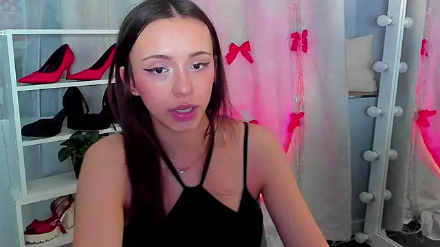 Sahara Shields online show from January 20, 1:53 pm