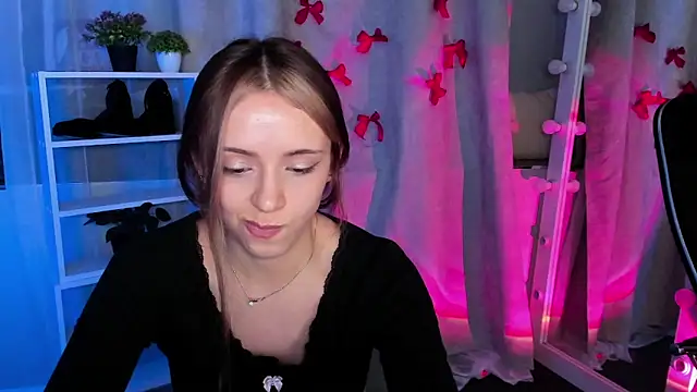 Sahara Shields online show from March 6, 1:03 pm