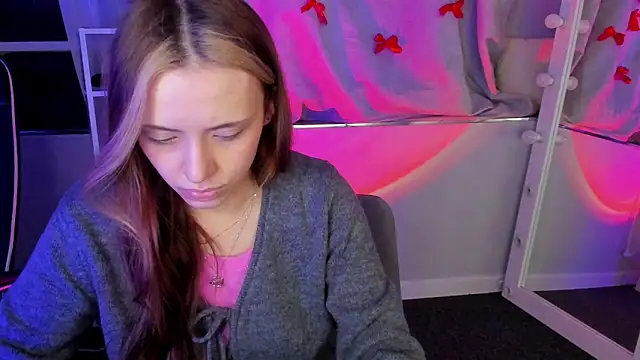 Sahara Shields online show from March 20, 11:49 am