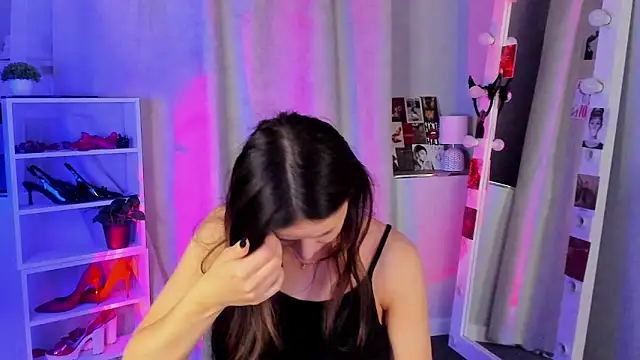 Sahara Shields online show from September 28, 10:53 am