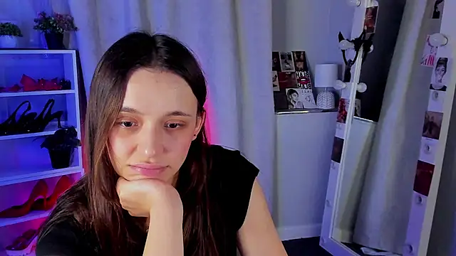 Sahara Shields online show from October 7, 10:34 am