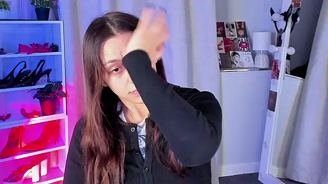 Sahara Shields online show from October 15, 10:04 am