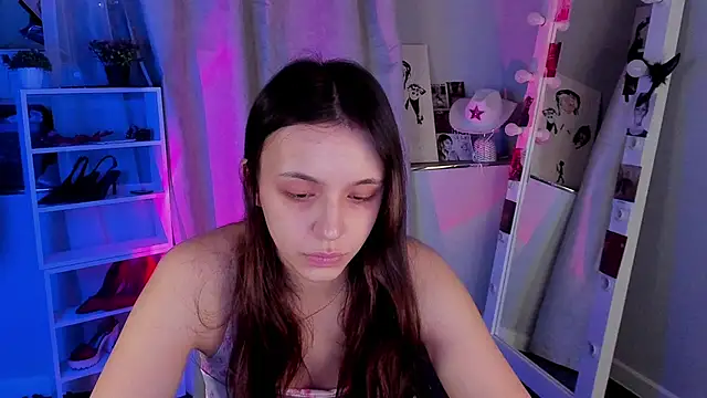 Sahara Shields online show from November 21, 11:09 am