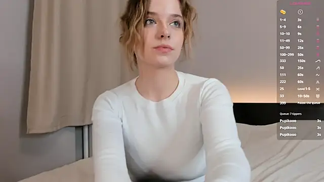 MonaClive online show from February 3, 11:42 am