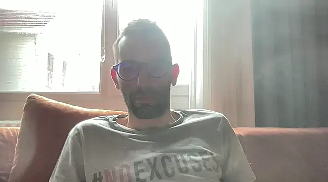 Snapshot of mrbiggdickk34 chatting on March 17, 7:24 am mrbiggdickk34 online show from March 17, 7:24 am