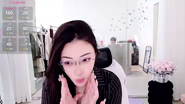 Snapshot of miaomiao-777 chatting on April 10, 2:28 am miaomiao-777 online show from April 10, 2:28 am