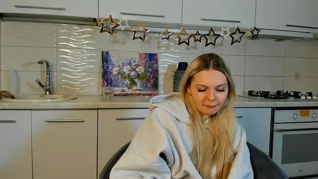 SynnoveEyre online show from February 6, 2:48 pm