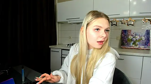 SynnoveEyre online show from February 17, 5:43 pm