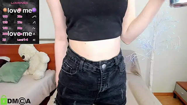 Snapshot of HillEva chatting on March 11, 8:53 am HillEva online show from March 11, 8:53 am