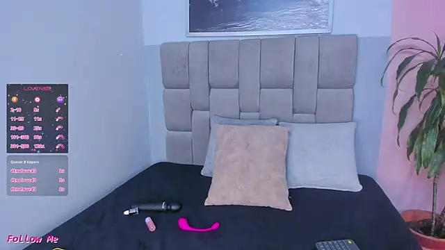 janna lopez  online show from December 20, 12:01 pm