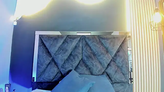 Snapshot of Victoriajohns_mjs chatting on February 20, 3:19 pm Victoriajohns mjs online show from February 20, 3:19 pm