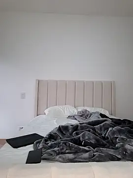 IslaBlaze online show from October 17, 12:08 pm