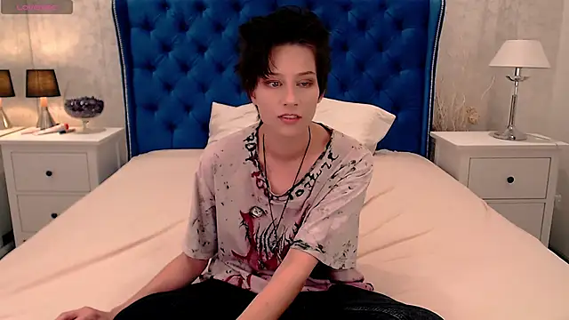 via mayer  online show from October 6, 8:50 pm