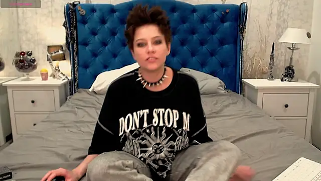 via mayer  online show from March 12, 10:32 am