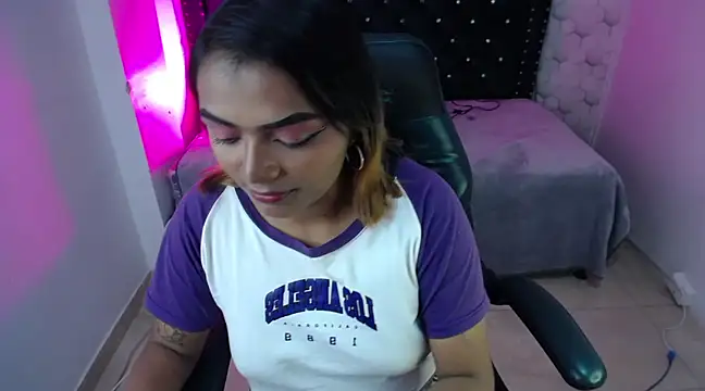 madelein m online show from January 27, 7:24 pm