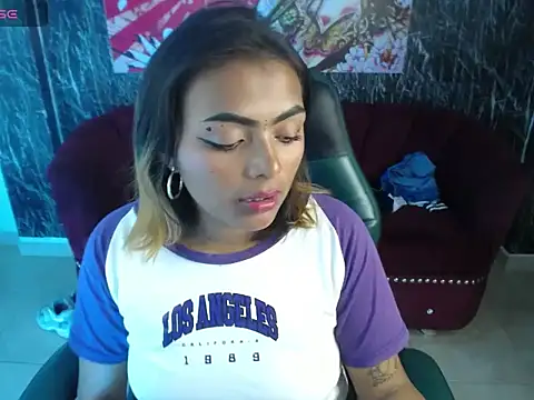 madelein m online show from February 4, 10:24 pm