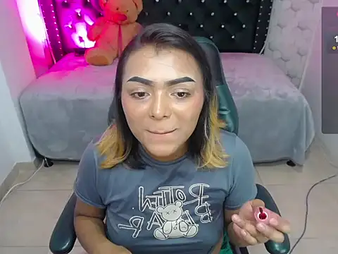 madelein m online show from February 24, 7:19 pm