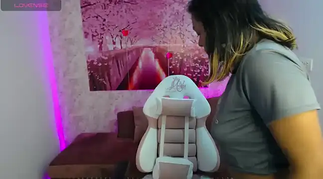 madelein m online show from March 12, 12:47 pm