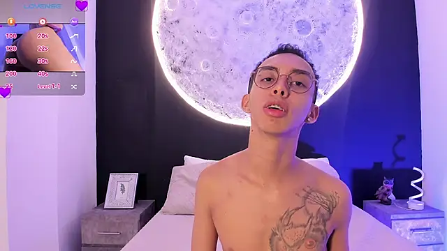 EthaanCox online show from January 25, 11:11 pm