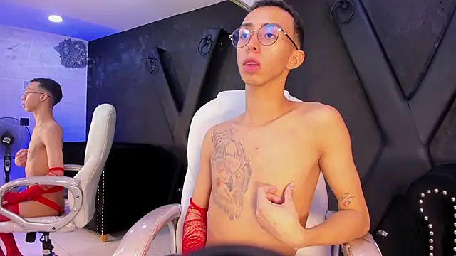 EthaanCox online show from February 5, 5:52 am