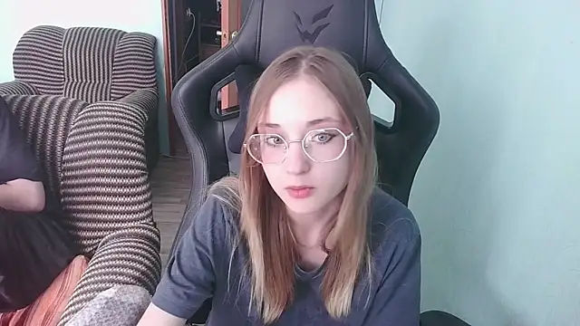emolina1337 online show from September 22, 10:17 am
