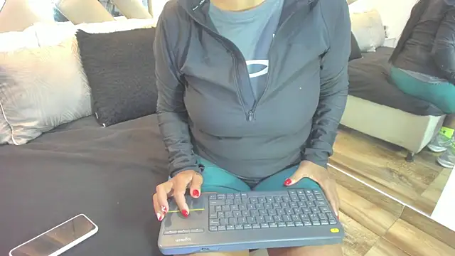 raquell moore online show from January 13, 5:29 pm