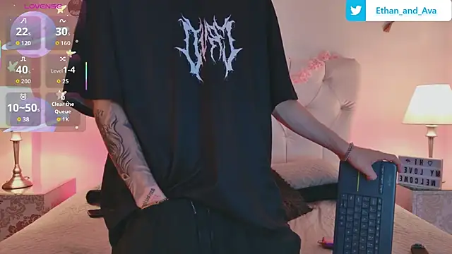 Snapshot of ethan_and_ava chatting on September 24, 2:48 am ethan and ava online show from September 24, 2:48 am