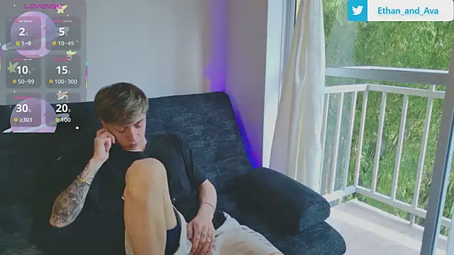 Snapshot of ethan_and_ava chatting on November 5, 12:38 pm ethan and ava online show from November 5, 12:38 pm