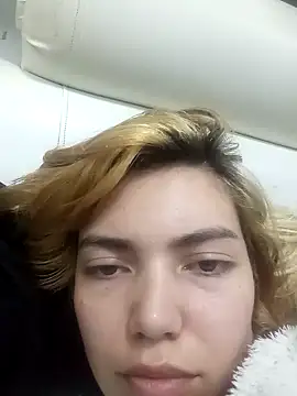 VittoriaTaylor online show from September 27, 1:54 am