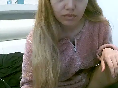 VittoriaTaylor online show from October 23, 3:33 pm