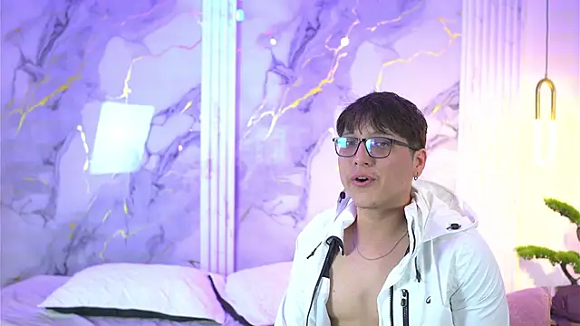 vanilla hot online show from November 6, 1:45 pm