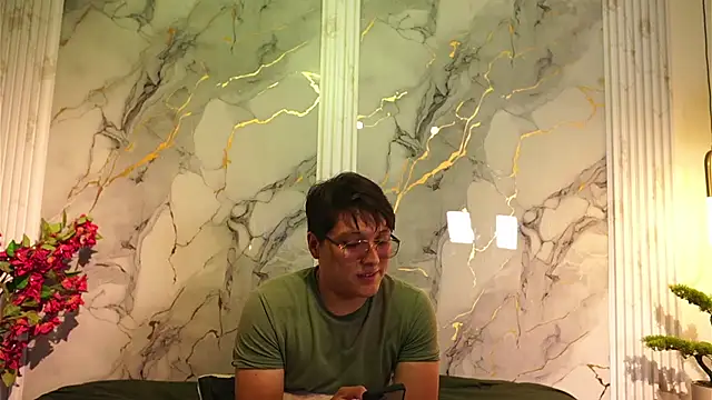 vanilla hot online show from December 19, 7:32 pm