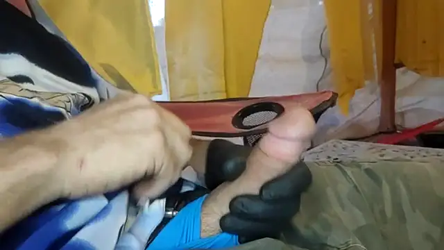 bwcbeat83 online show from October 17, 12:47 am