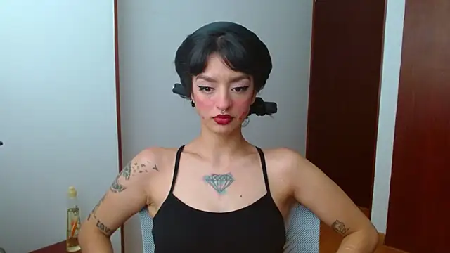 Snapshot of ravenvancleef chatting on February 7, 6:45 pm ravenvancleef online show from February 7, 6:45 pm