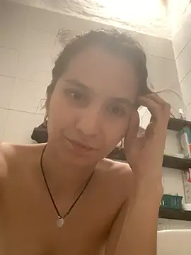 Snapshot of Bella_still chatting on March 19, 9:48 pm Bella still online show from March 19, 9:48 pm