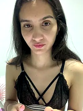 Snapshot of Bella_still chatting on September 21, 12:51 pm Bella still online show from September 21, 12:51 pm