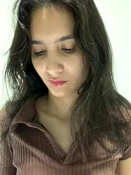 Bella still online show from September 23, 12:52 pm