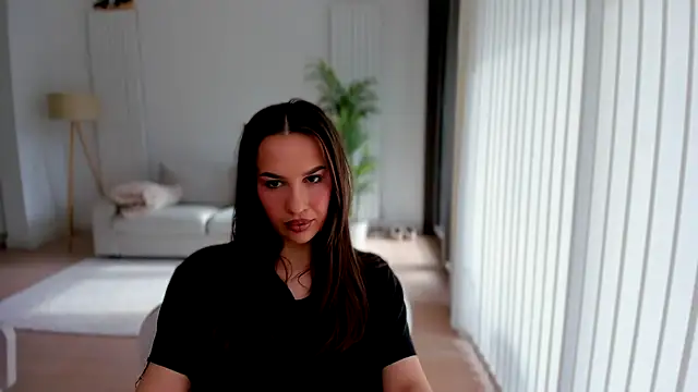 GoddessRoxana online show from February 21, 11:55 am